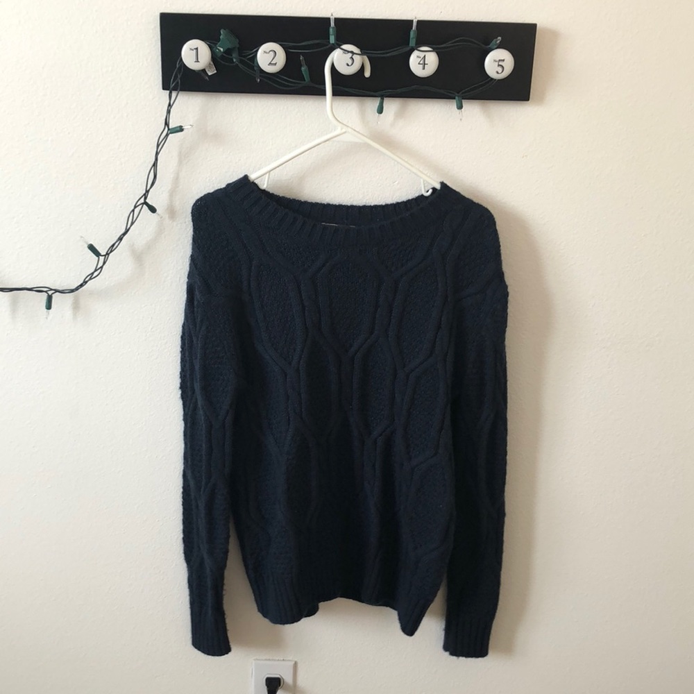 FOREVER 21 BLUE SWEATER
